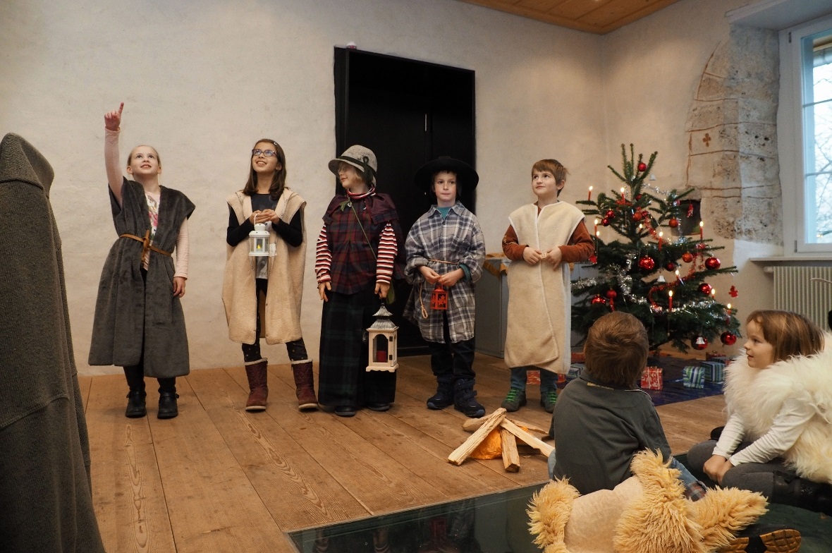 «Schau mal ein Stern» – Die Sonntagschülerinnen und -schüler spielen eine ganz a...