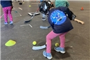 Schon die Kleinsten führten den Tennisball geschickt durch den Parcour.