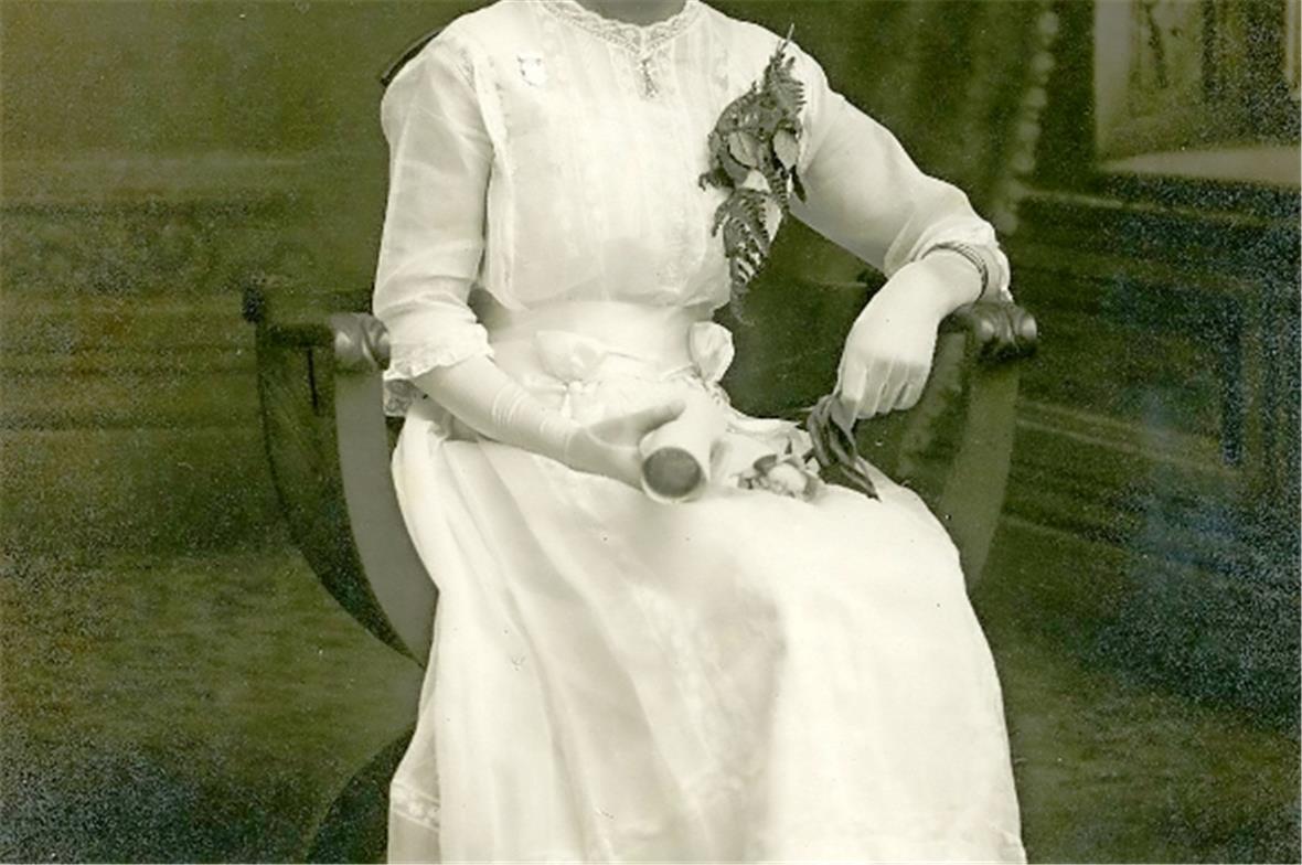 Aus Armut vom Simmental in die USA ausgewandert Schulende 1917 in Wisc älteste Tochter Martha Haldemann geboren CH 1901