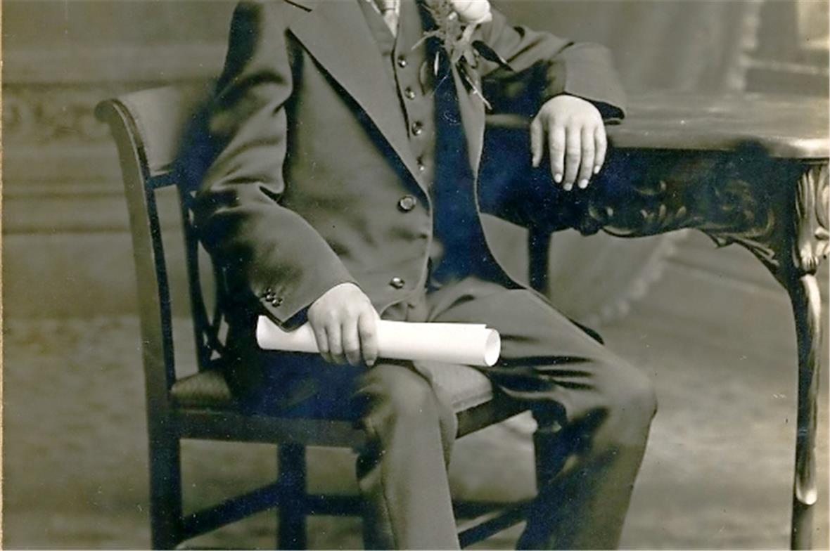 Aus Armut vom Simmental in die USA ausgewandert Schulende 1918 in Wisc ältester Sohn Hans Jalm Haldemann geb CH 1902 artiger Kopf