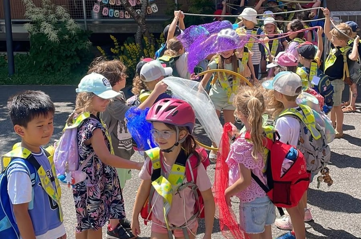Schuljahresabschluss im Kindergarten: Ein letztes Mal vor den Sommerferien wurde gespielt und schliesslich Abschied genommen.