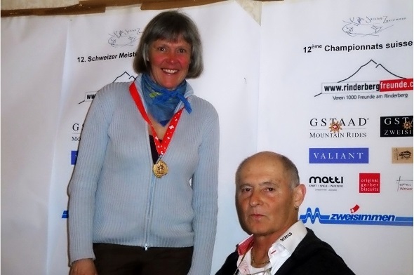 Schweizermeisterin Doris Blum mit Chef Masters Robert Mathieu.