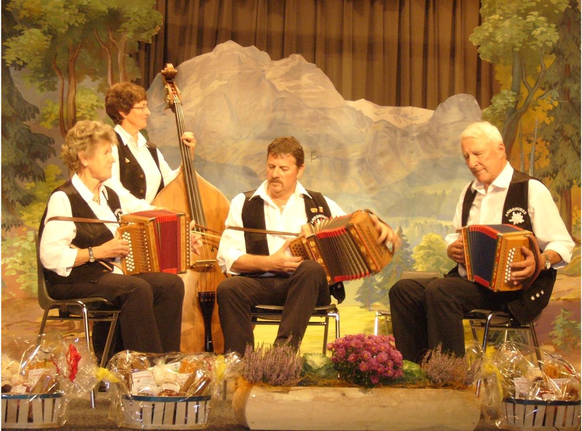 Schwyzerörgeliquartett Arisgruess