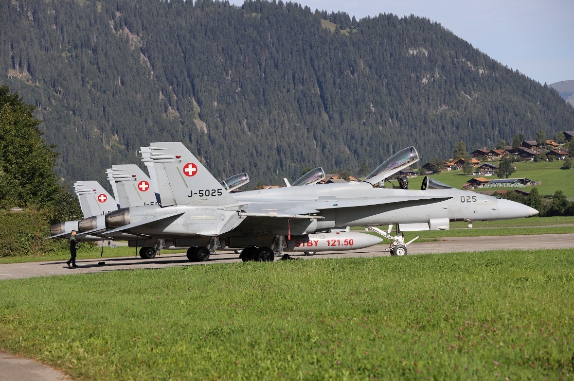 Sechs F/A-18-Kampfjets waren 2019 zu Gast in St. Stephan.