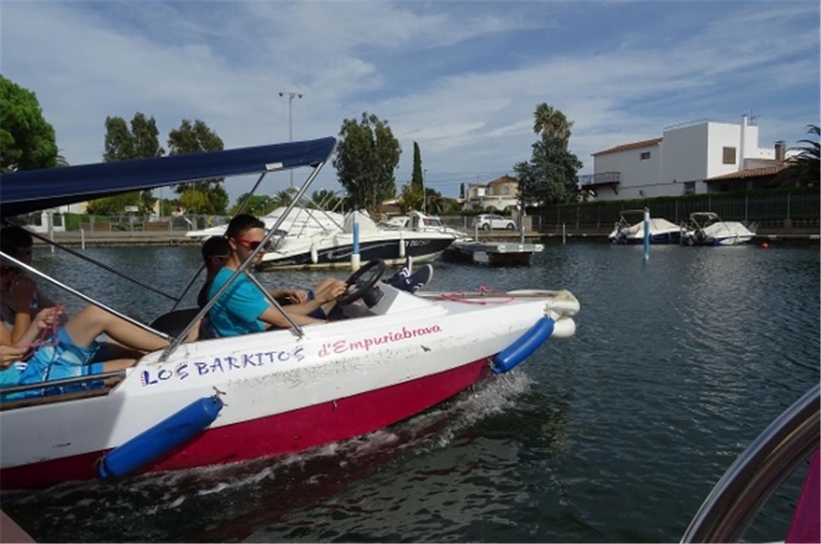 Selber Boot fahren in Empuriabrava.