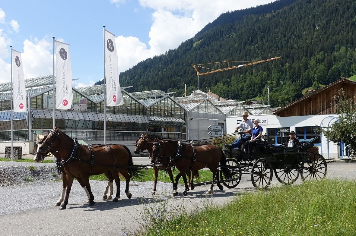 Seltener Anblick im Jahr 2020: Christian und Marie Gerber mit Kutsche und vier F...
