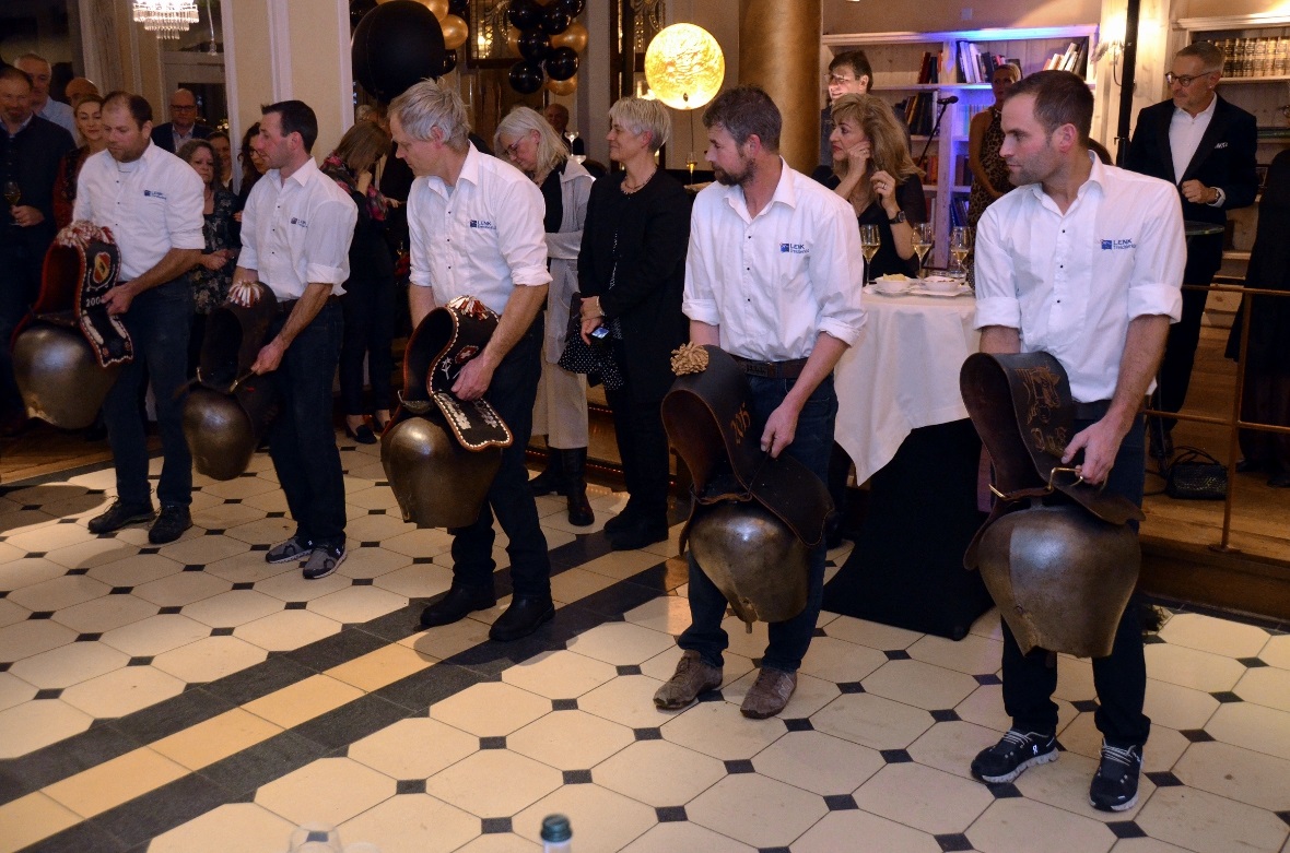 Showeinlage des Treichlerclubs Lenk.