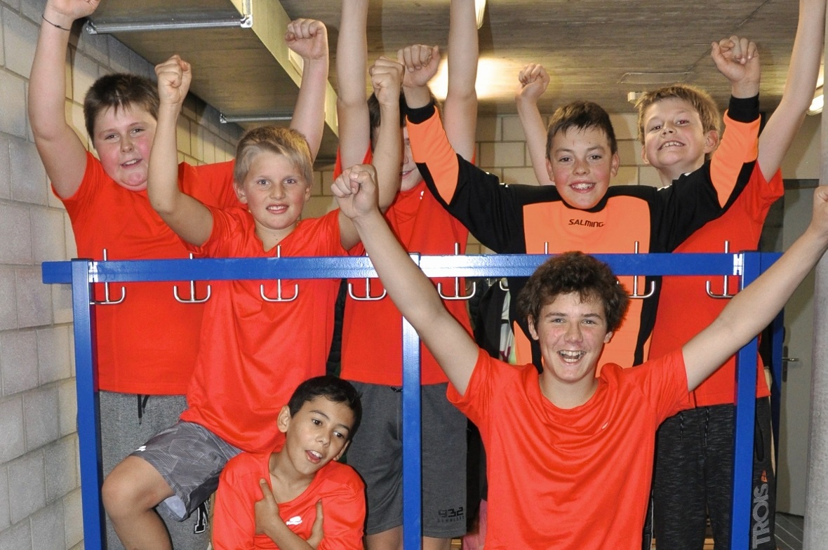 Sichtlich zufrieden – der «UHC Reidenbach» nach seinem Unentschieden.