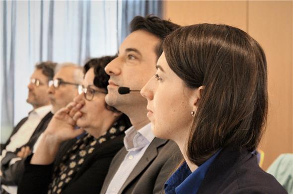Sie führten und belebten mit ihren Beiträgen das 3. Spiezer KMU-Treffen (von rechts nach links): Jolanda Küng (Spiez Marketing), Remo Daguati (LOC AG), Jolanda Brunner (Gemeindepräsidentin Spiez), Dr. Urs Guggenbühl (Headcoach ICT bei «be advanced») und Stefan Zöllig (TS3).