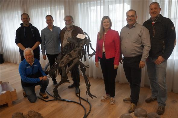 Sie trugen neben vielen anderen massgeblich zum Gelingen des Aprilscherzes sowie zur Ausstellung bei: Markus Bächler (kniend), Stefan Frieden, Volker Herzog, Francois Escuillie, Helena Galanakis, René Müller und Oliver Zolin.