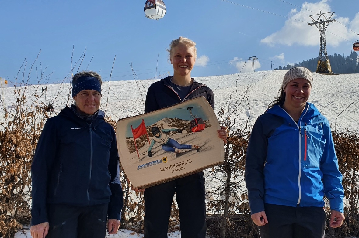 Sieger der Damen mit Wanderpreis: 1. Marion Schenk, 2. Ruth Allemann und 3. Tanj...