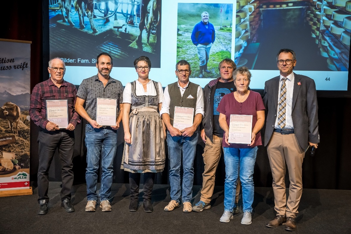 Siegerbild Hobelkäse: Gery Ryter (Saanen), Martin Riegner (Schönried), Vreni und...