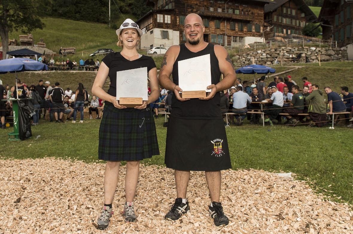 Siegerin Einzel bei den Frauen Xenja Mani. Sieger Einzel Herren Michael Weibel
