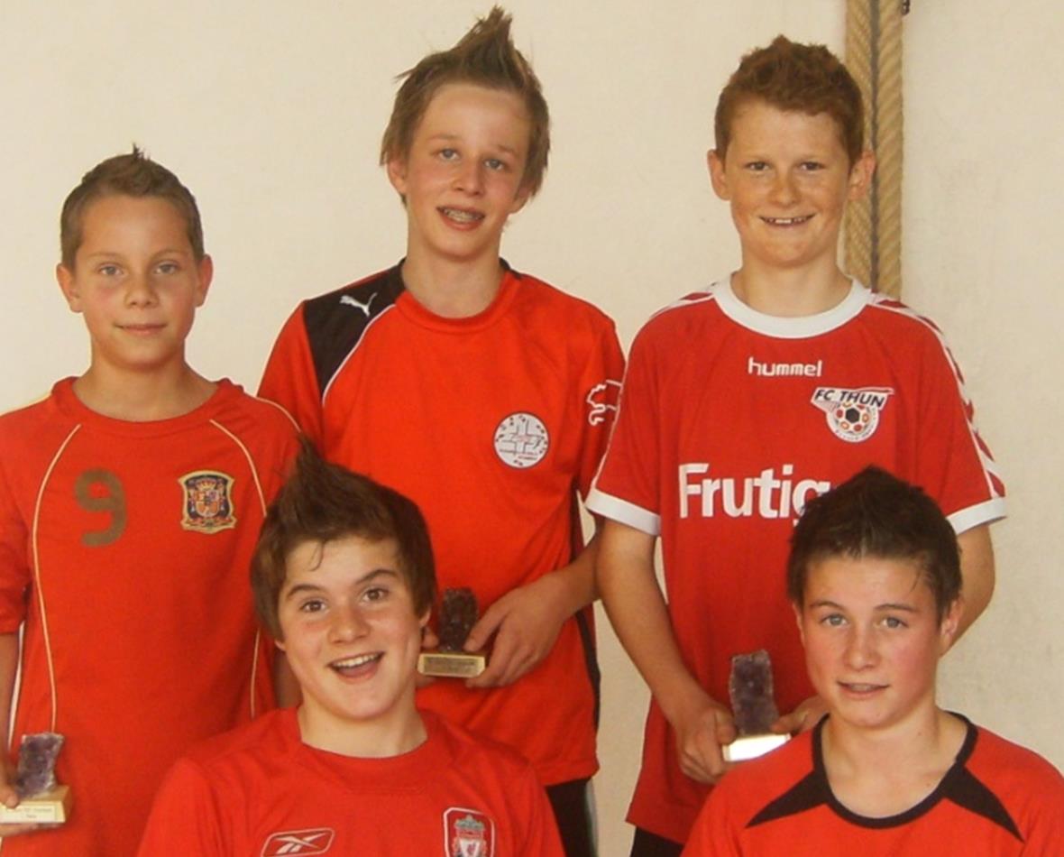 Skiclub Erlenbach – Fest ist geglückt Siegerteam NOOBS Sek. Erlenbach (Bänklifussballturnier)