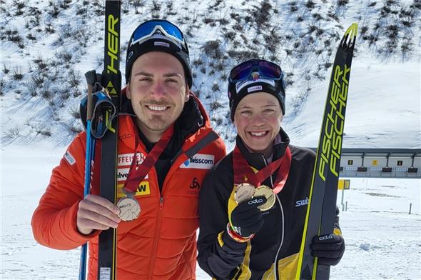 Simmentaler Biathleten beendeten ihre Saison an den Schweizermeisterschaften mit Erfolg: Gold und Bronze für Susi Meinen sowie Bronze für Joscha Burkhalter.