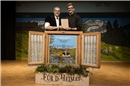 Simon Hefti und Elio von Grünigen präsentierten das Büchlein zur CD.