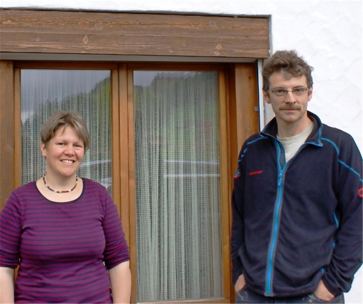 Simone Wampfler, Schulleiterin und Ruedi Wyss, Gemeinderat stehen mitten in kniffligen Abklärungen und schwierigen Entscheiden bei der Umsetzung der künftigen Diemtigtaler Schulstruktur.