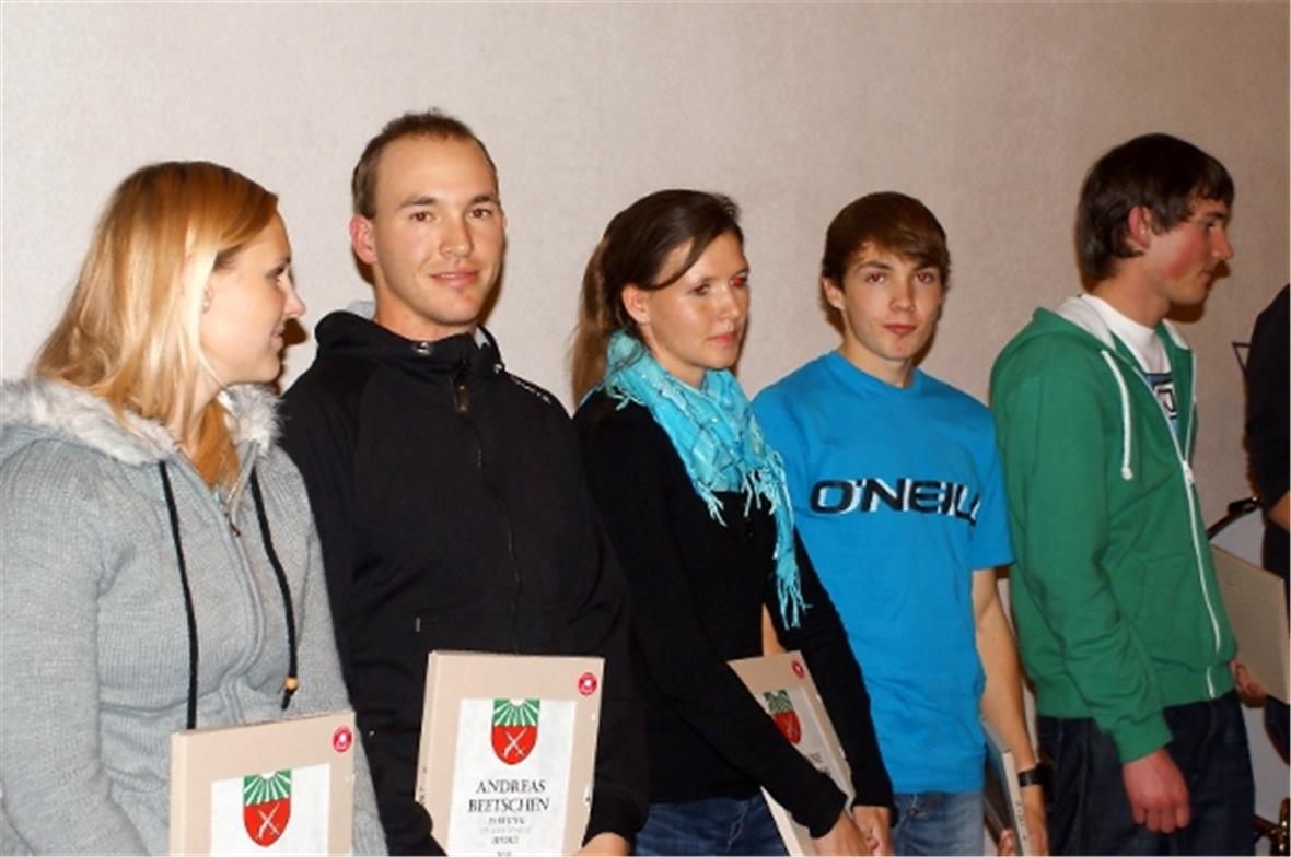 Sina Walder, Andy Beetschen, Corinne Beetschen, Nils Zeller, Björn Marmet