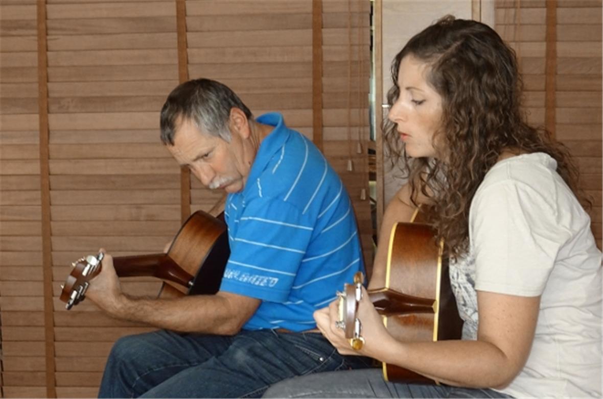 Singen und Musizieren.