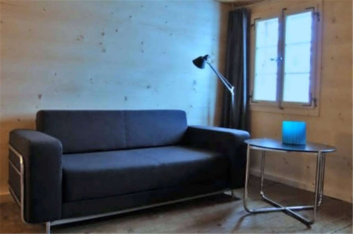 Sitz- und Leseecke in der kleinen Stube.