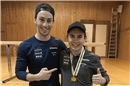 Skicrosser Gil Martin gratulierte seinem Klubkameraden Livio Hiltbrand zum Junio...