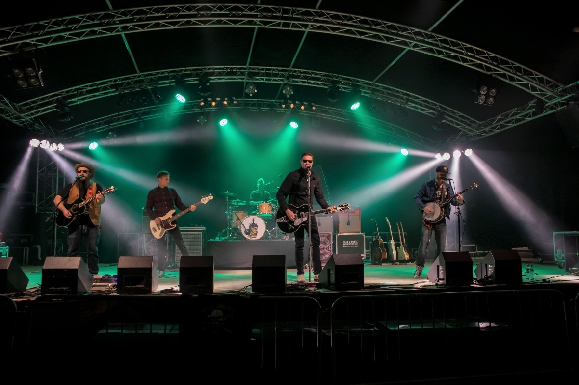 Slam & Howie and the Reserve Men machten mächtig Dampf auf der Bühne.