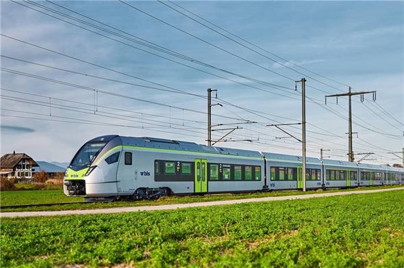 So sieht der neue MIKA-Zug der BLS aus, der ab Ende 2022 auch zwischen Zweisimmen und Bern verkehrt.