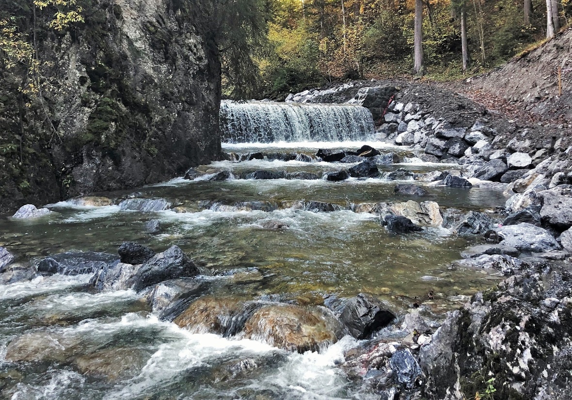 So wird die geplante Stufen-Becken-Bauweise aussehen (wie bei der kleinen Simme ...