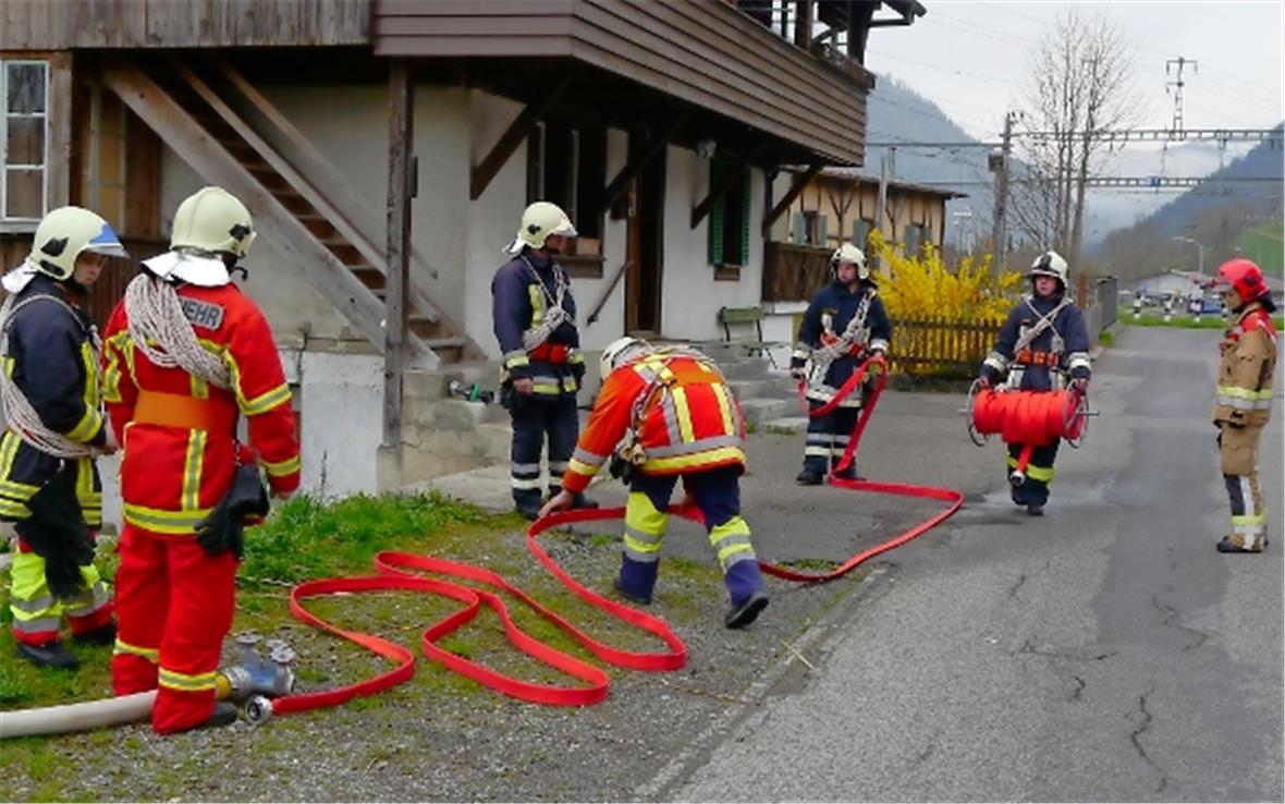 So wird eine Schlauchreserve richtig ausgelegt.