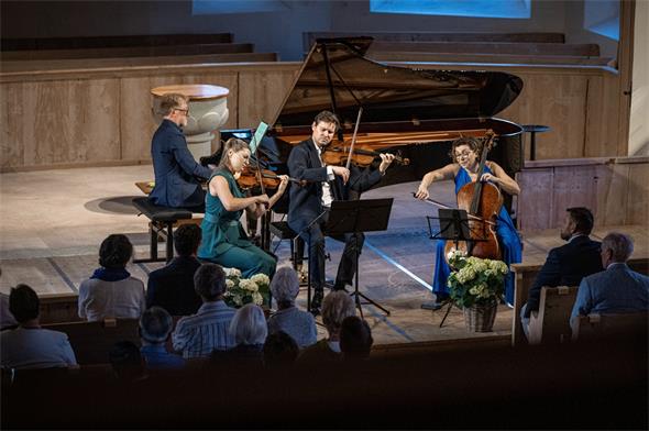 Sonc, La Marca, Knight und Crawford-Phillips musizierten in unterschiedlichen Zusammensetzungen am Konzertabend des Menuhin-Festivals in Zweisimmen.