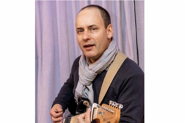 Songwriter und Musiker: John Hänni.