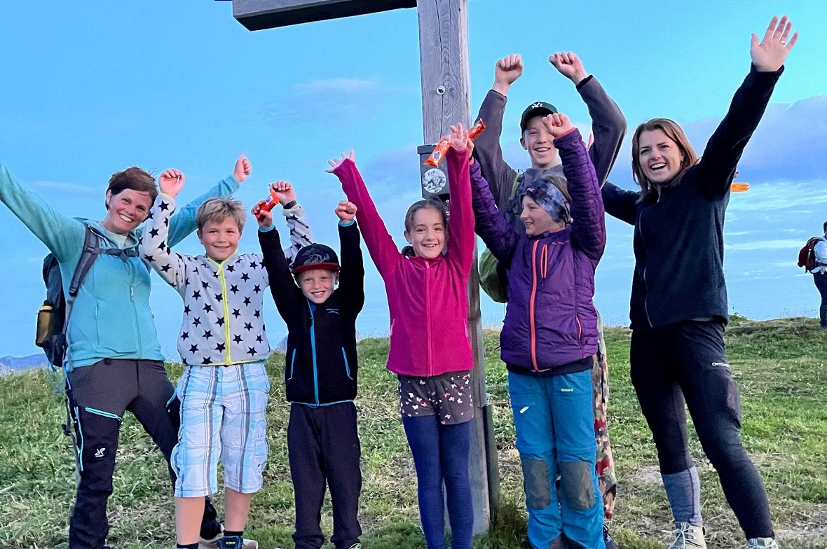 Sonnenaufgangswanderung auf den Hundsrügg mit abschliessendem Zmorge auf der Sit...
