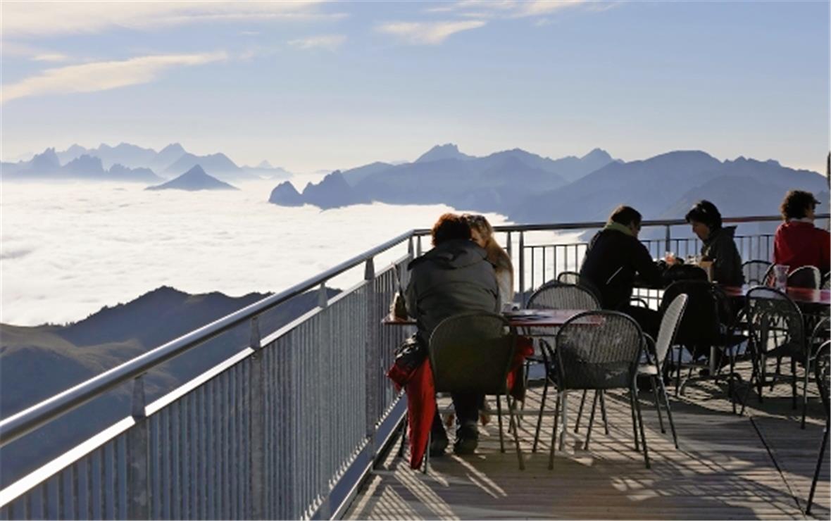 Sonnenbaden auf der Terrasse
