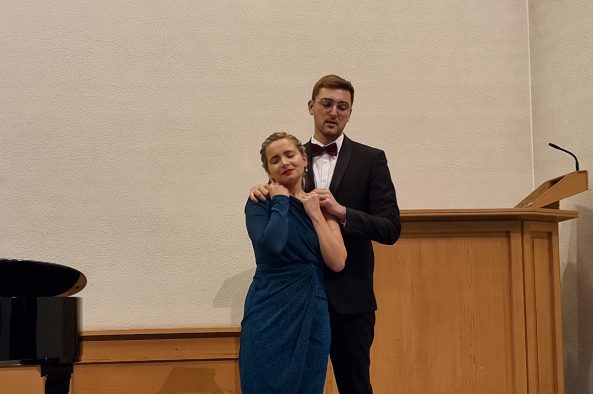 Sopran Valentina Lisa Bättig und Bassbariton Simon Burkhalter im Duett «Bess, yo...