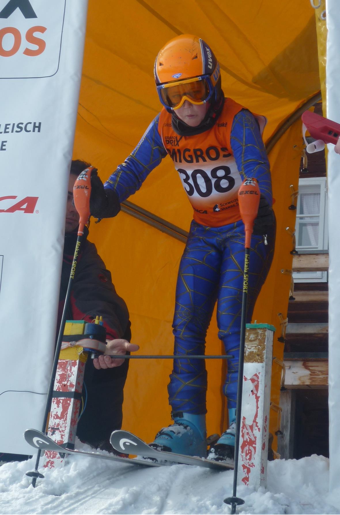 Start des Lenkers Lukas Buchs.