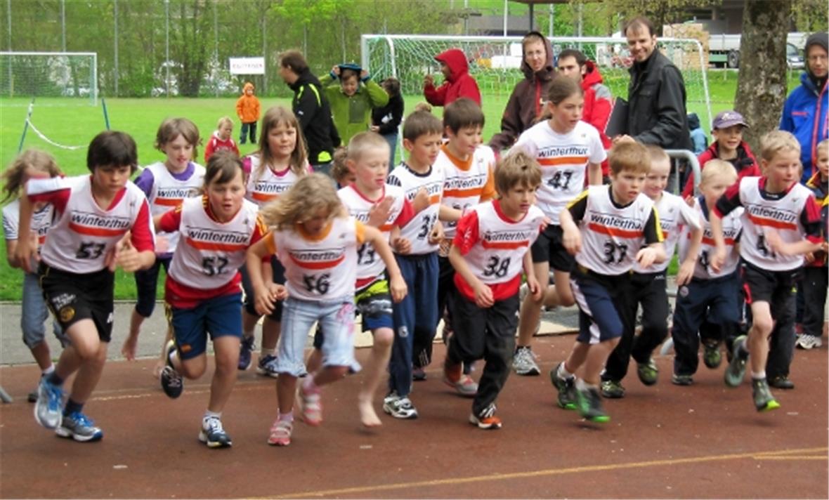 Start zum 1000-Meter-Lauf der Jahrgänge 2002 bis 2005.