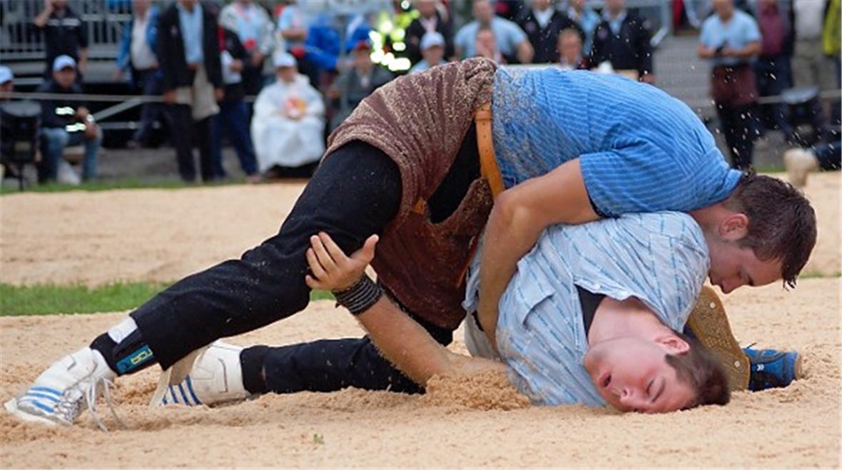 Startsieg: Ruedi Roschi bezwang den Nordostschweizer Tobias Rigert.