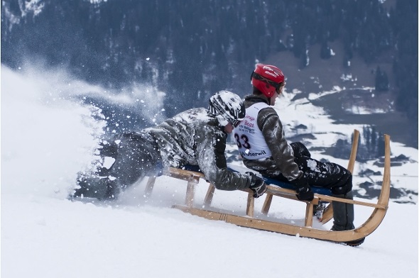 Steuermann Marco und Bremser Beat Siegenthaler (Oberwil 5) auf ihrer Fahrt zum 9. Schlussrang.
