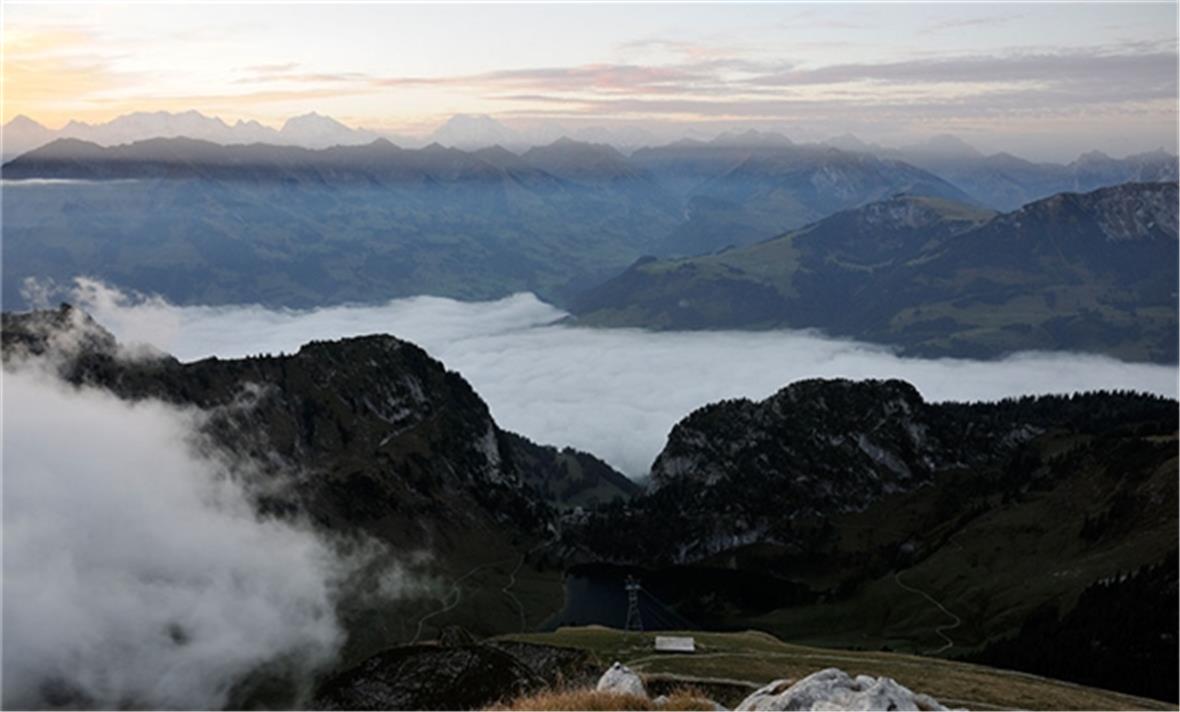 Stockhorn-Stimmung mit Nebelschwaden.