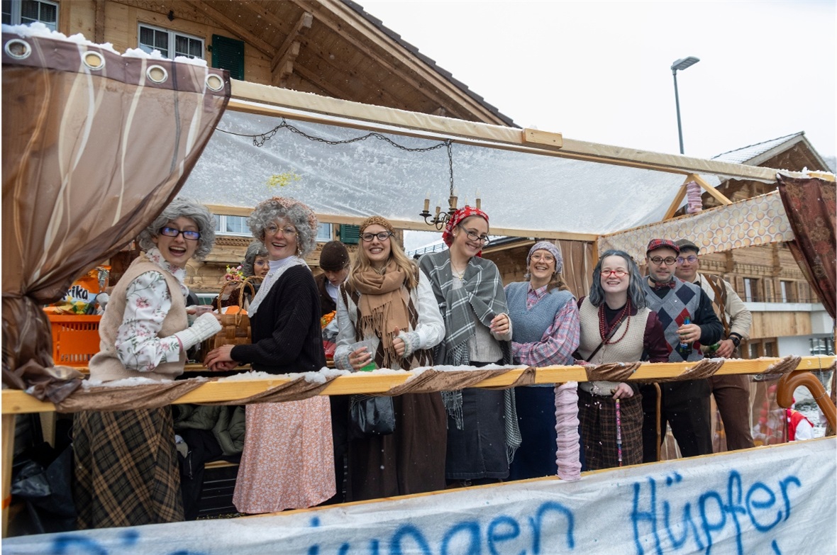 Sujets der Diemtigtaler Fasnacht 2026: Kreative, farbenfrohe Umsetzungen entlang...