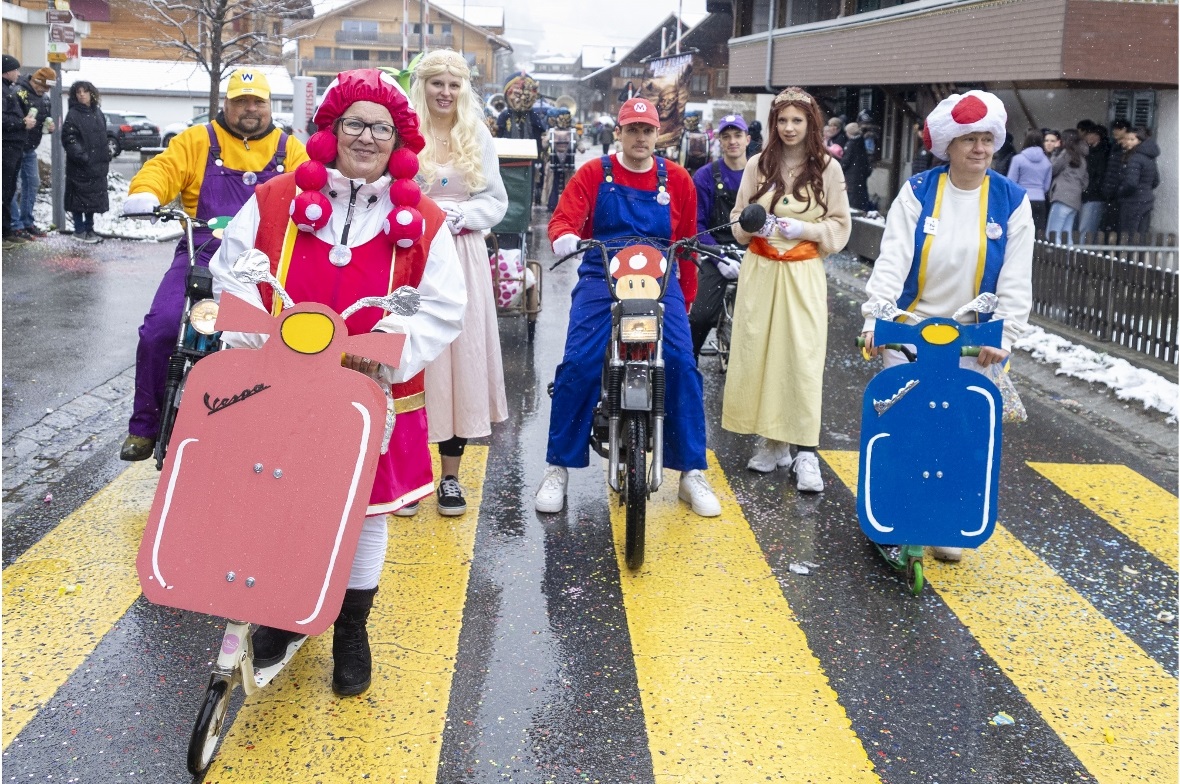 Sujets der Diemtigtaler Fasnacht 2026: Kreative, farbenfrohe Umsetzungen entlang...