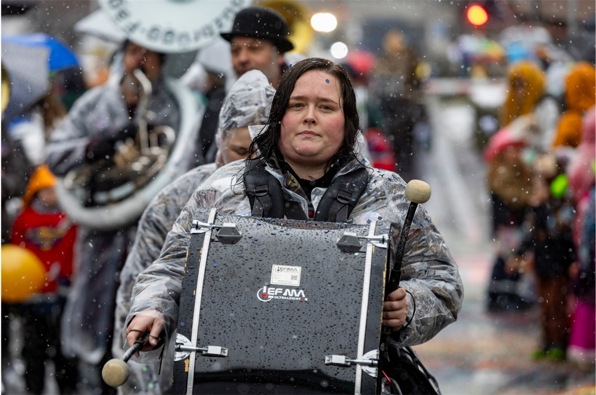 Sujets der Diemtigtaler Fasnacht 2026: Kreative, farbenfrohe Umsetzungen entlang...
