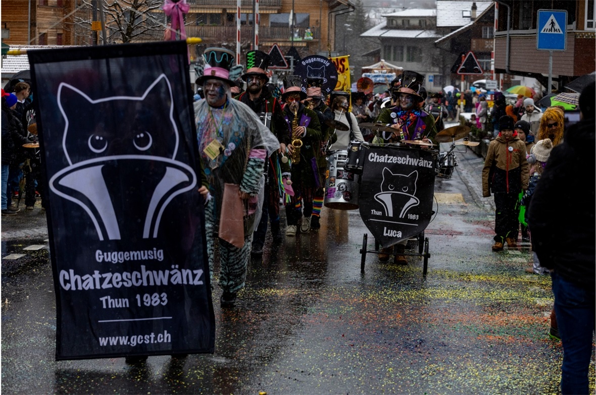 Sujets der Diemtigtaler Fasnacht 2026: Kreative, farbenfrohe Umsetzungen entlang...