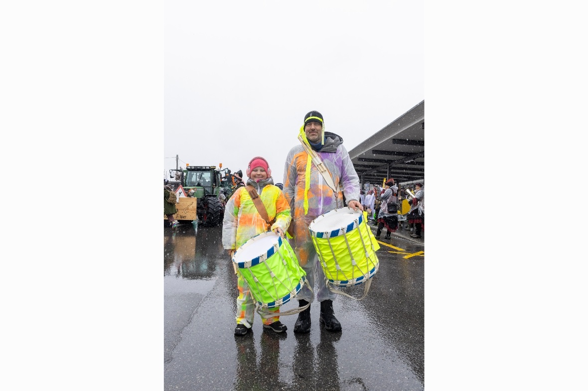 Sujets der Diemtigtaler Fasnacht 2026: Kreative, farbenfrohe Umsetzungen entlang...