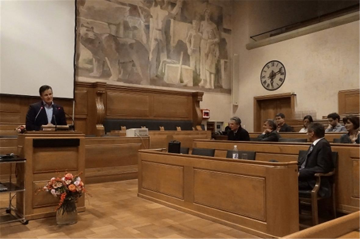 Swiss-Ski Präsident Urs Lehmann strich in seiner Laudation die Bedeutung des Jus...