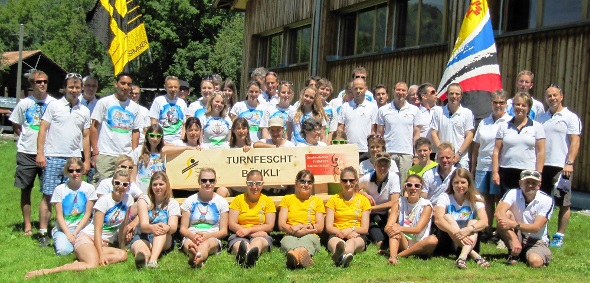 TV Zweisimmen vor dem «Turnfescht Bänkli»