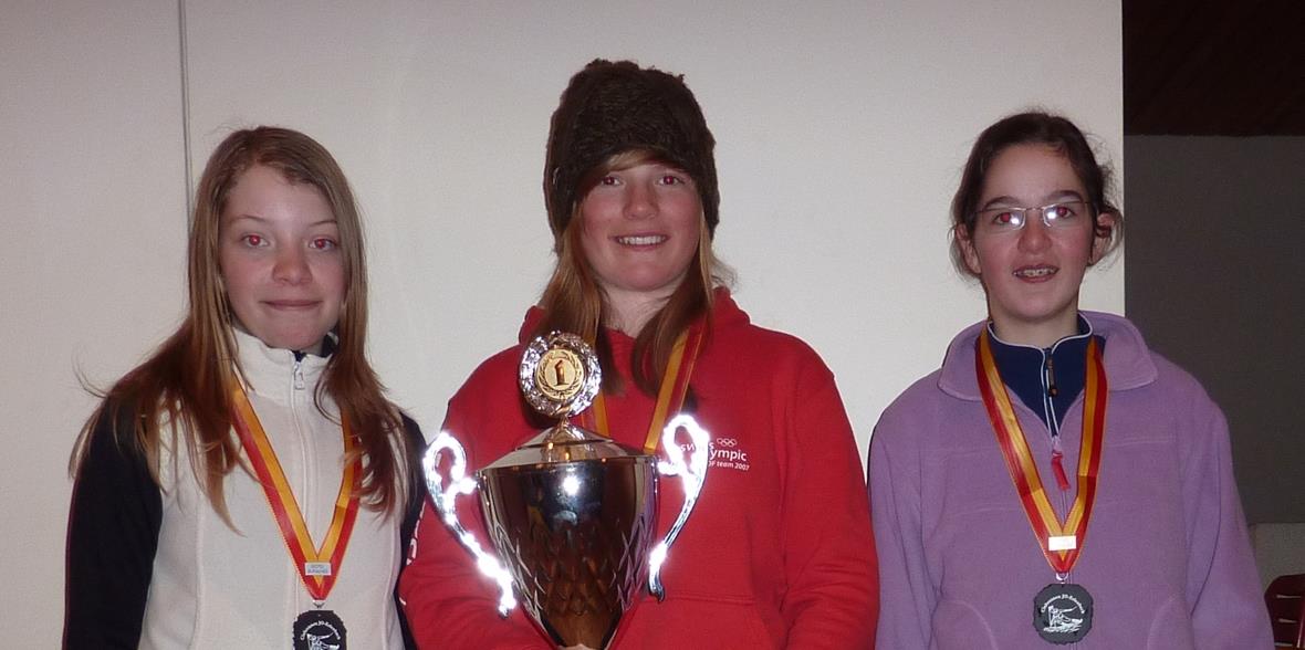 Tagessiegerin Damen: Nadine Schütz (Bildmitte).