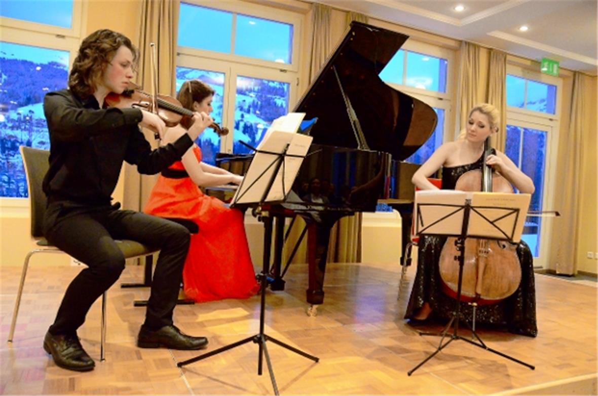 Tamas David (Violine), Georgiana Pletea (Klavier) und Cécile Grüebler (Violoncel...