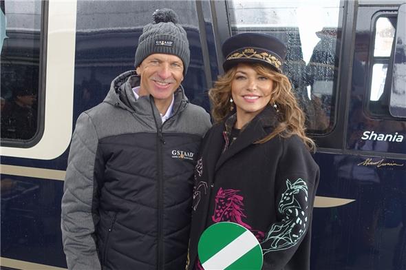 Taufpaten unter sich: Skisportlegende Michael von Grünigen und Weltstar Shania Twain.