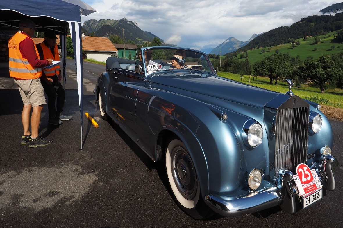 Team Beatrice und Rita mit Rolls Royce Silver Cloud II DHC, Baujahr 1962